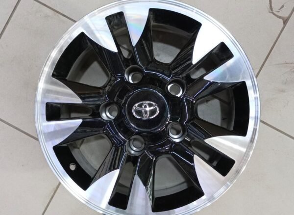 جنط هايلوكس دبل / فورتشنر مقاس 15 / 16 مكحل أسود - نجمة / Toyota Hilux 4X4 & Fortuner Black Machined Alloy