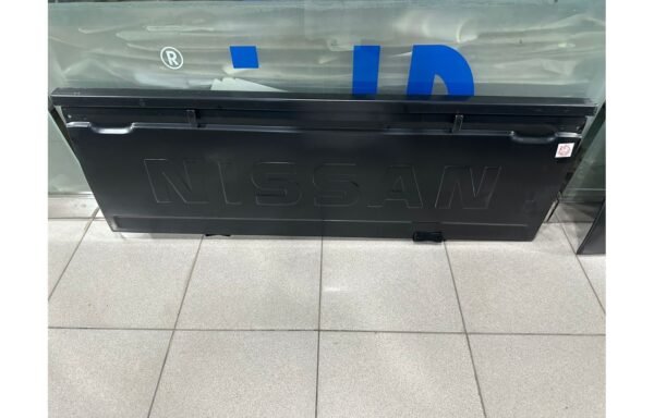 باب حوض خلفي نيسان ددسن (1986 - 1993) - جودة ممتازة بديل الأصليNissan D21 Pick-up Rear Tailgate 1986-1993