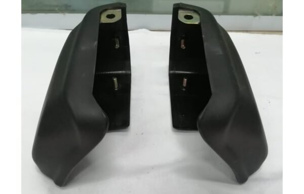 طقم أركان صدام خلفي لاندكروزر (1981) - طقم جهتين (يمين + يسار)Toyota Land Cruiser Rear Bumper Corner Cap Set