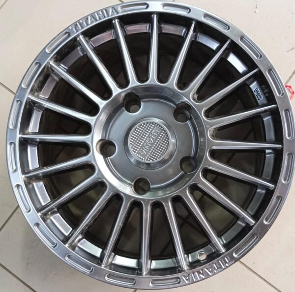 جنط تيتانيا رياضي متعدد الأذرع لون رمادي مكحل 4 مسامير (بديل تجاري) - Titania Style Multi-Spoke Gunmetal Grey
