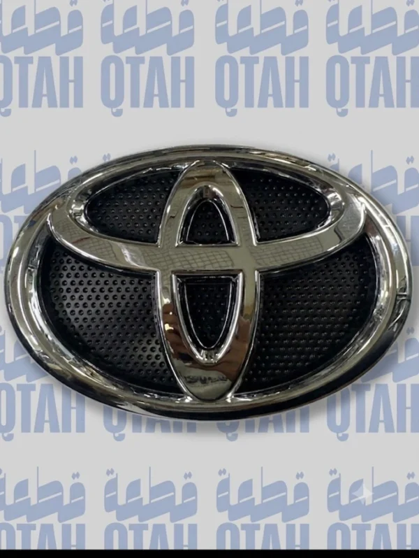 علامة شعار شبك أمامي هايلوكس (2016). Toyota Hilux Front Grille Emblem Badge (2016)