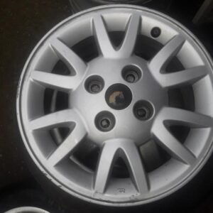جنط نيسان كلاسيك 4 مسمار مقاس 15 - Nissan 4-Lug 15-Inch Alloy Rim