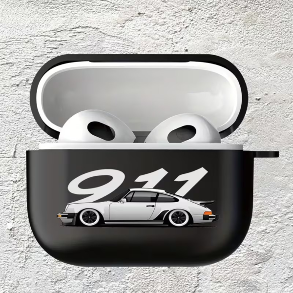 حافظة حماية لسماعات AirPods بتصميم سيارة رياضية كلاسيكية - أسود