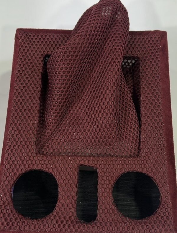 قاعدة ودرج قير وسطي مخصص بقماش مخرّم عنابى Custom Burgundy Mesh Center Console Box