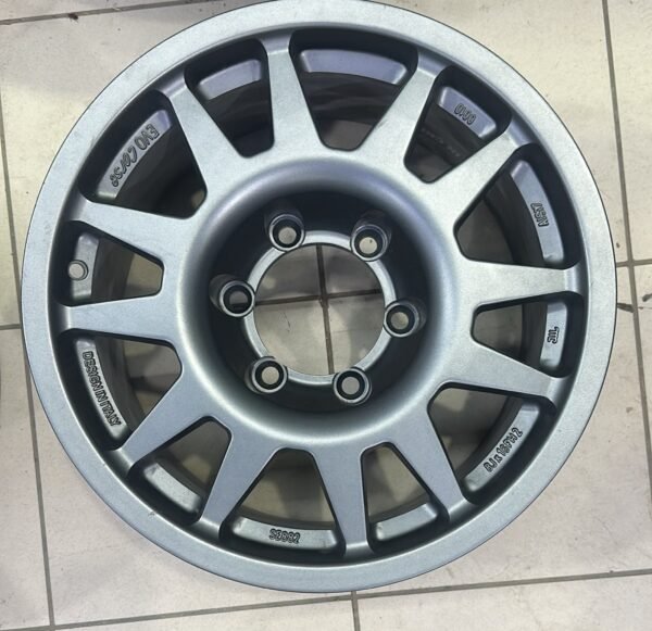 جنط رايس مقاس 16 عرض 8 إنش 6 مسامير فيراني مكحل - Rays Volk Racing Wheel