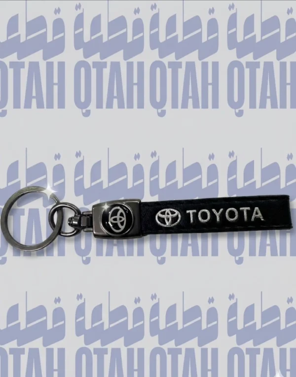 ميدالية مفاتيح تويوتا جلد فاخرة مع شعار معدنيProduct Name: Premium Leather Toyota Car Keychain with Metal