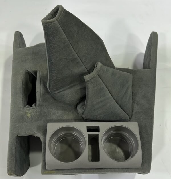 ديكور وقاعدة جير لاندكروزر رمادي شامواه - Toyota Land Cruiser Gear Shift Console Cover Grey Suede
