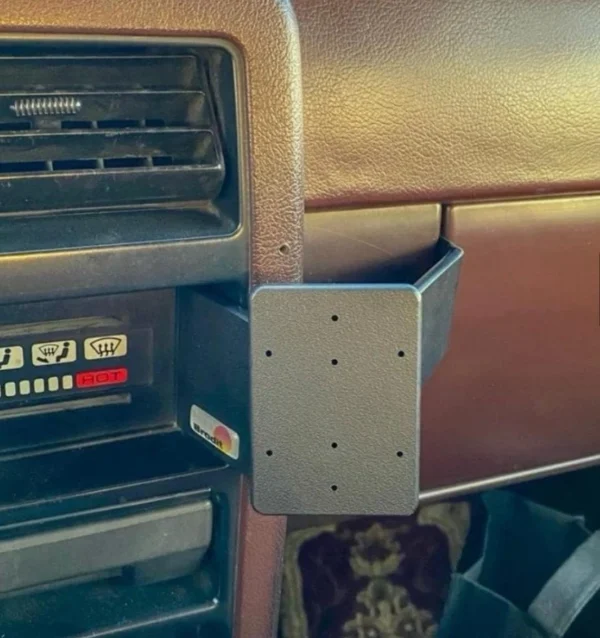 قاعدة تثبيت الجوال برو كليب باترول 1995-1997 الأصلية - Brodit ProClip Nissan Patrol 95-97 Center Mount