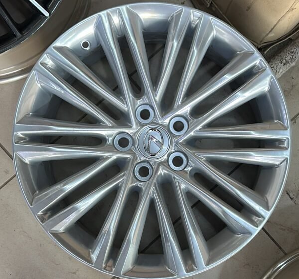 طقم جنوط لكزس ES 350 مقاس 18 فضي ميتاليك فخم