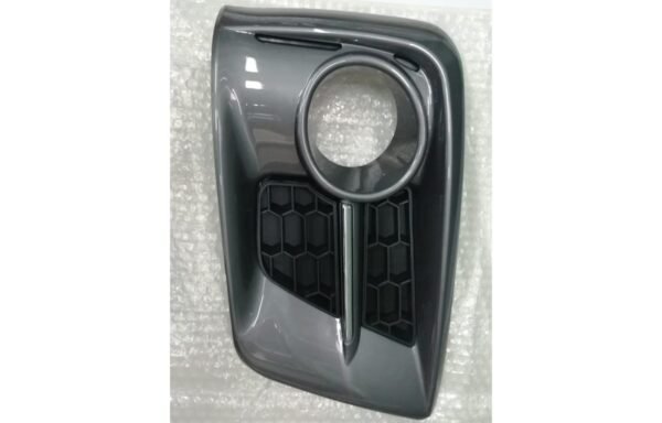 برواز كشاف ضباب أمامي يمين جيب لكزس LX 570 (2015) - فئة سبورت (جهة الراكب)Lexus LX 570 Front Right Fog Light
