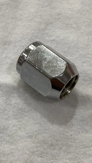 صامولة كفرات جمس وشفروليه مقاس 14x1.5 كروم مغلقة - GMC & Chevrolet Wheel Lug Nut