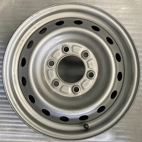 جنط هلل باترول فردي صيني مستخدم مرشوش فضي Single Used Silver Nissan Patrol Steel Wheel