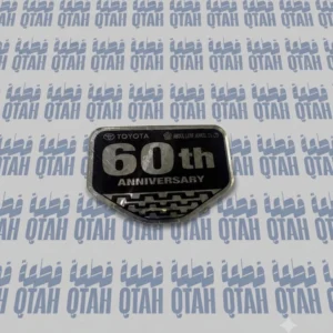 شعار تويوتا 60 عاماً الإصدار الخاص (عبداللطيف جميل) حجم صغير لاصق
