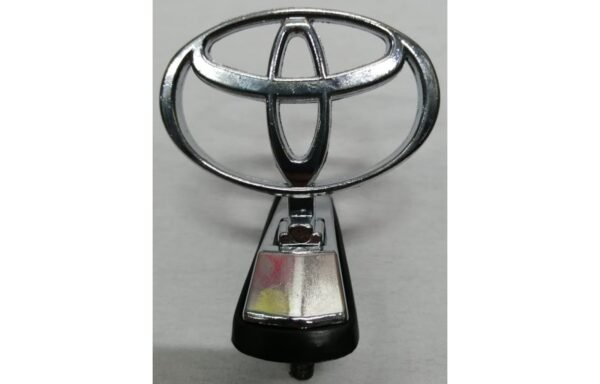 تمثال علامة تويوتا لكبوت هايلكس 2005 وتحت (شعار كبوت بارز) / Toyota Hilux Hood Ornament Emblem (2005 & Older