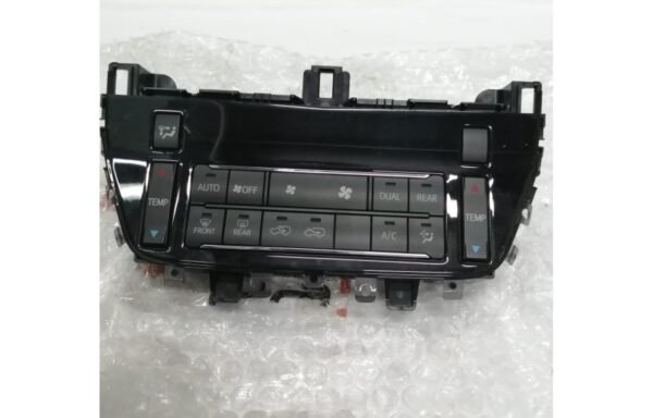 لوحة مفاتيح تحكم مكيف لاندكروزر 2016-2021 / Toyota Land Cruiser 2016-2021 AC Climate Control Panel Switch