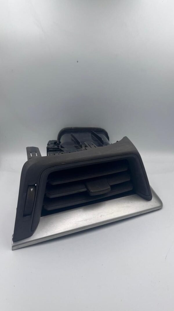 فتحة مكيف طبلون وسط لاندكروزر 2016 - 2021 (بني وفضي) / Toyota Land Cruiser 2016-2021 Center Dashboard A/C Air
